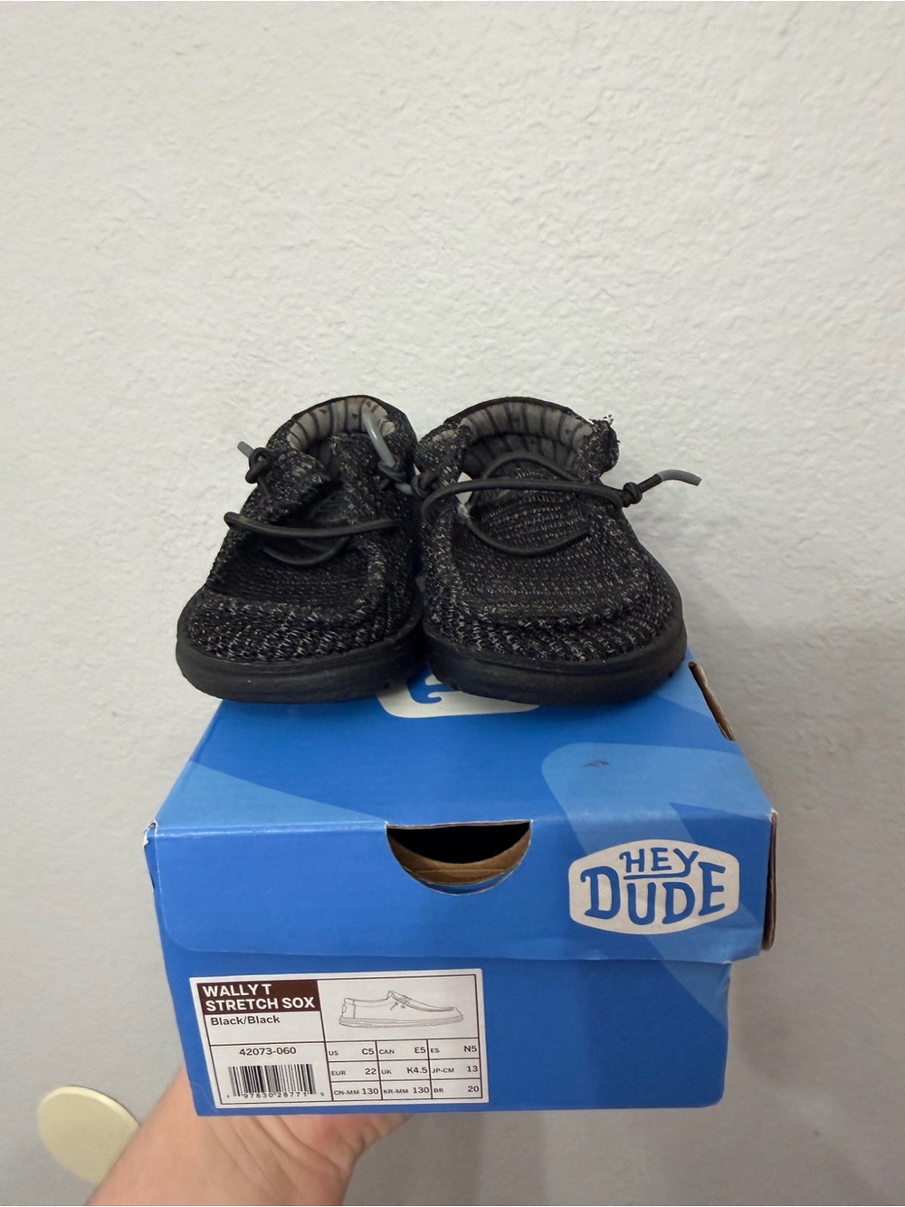 Toddler hey dudes